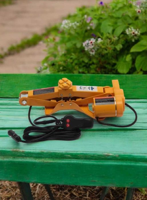 Електричний автомобільний домкрат до 2 тонн домкрат в машину