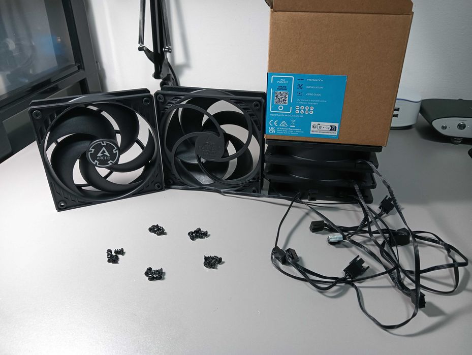 Pack 5 Ventoinhas ARCTIC P12 PWM PST 120mm