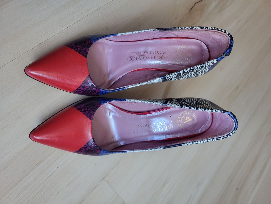 Piękne kolorowe szpilki