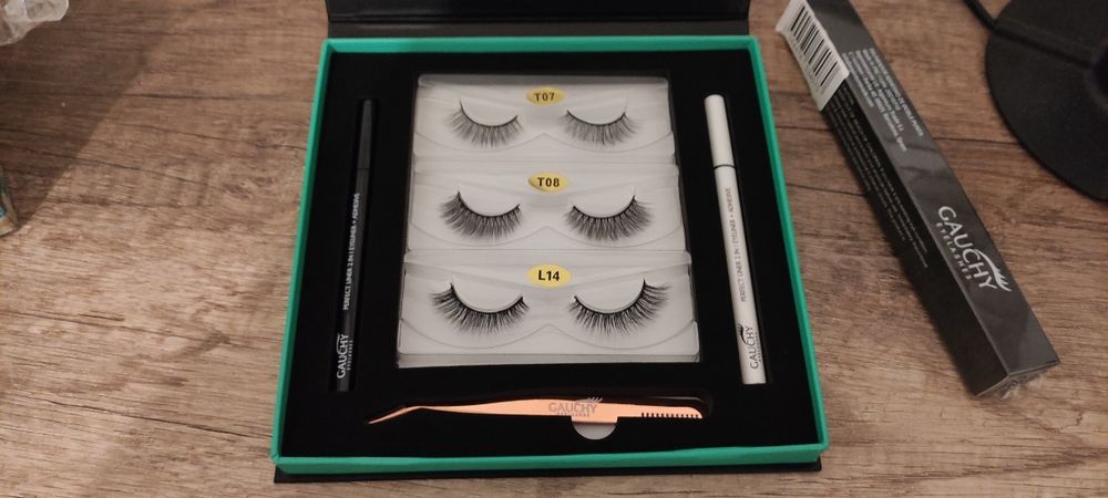 Pestanas Naturais com Liner Adesivo | NATURA EDITION