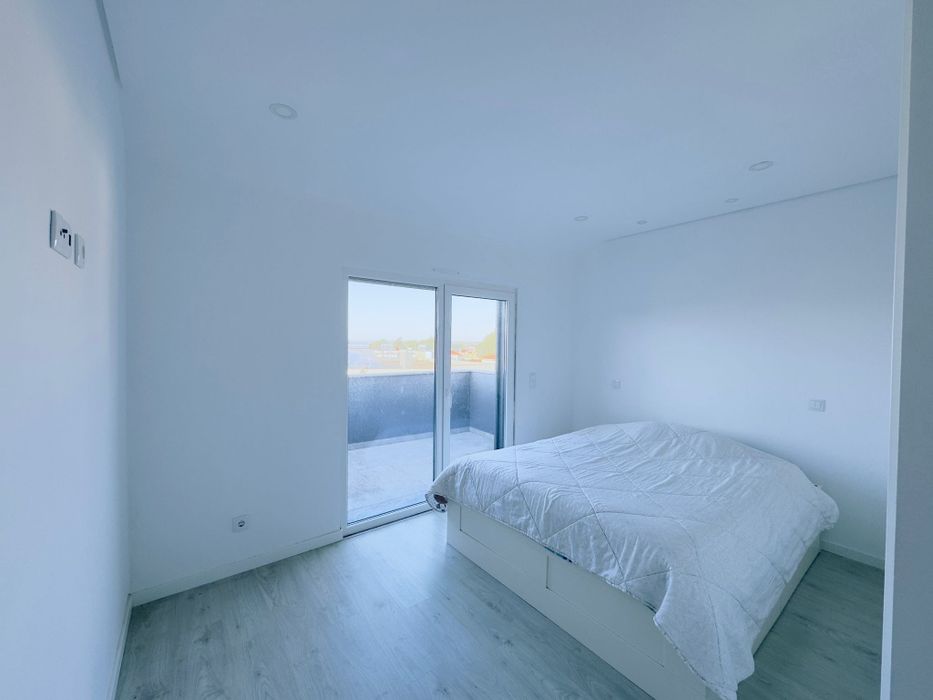 Cama de Casal com Colchão