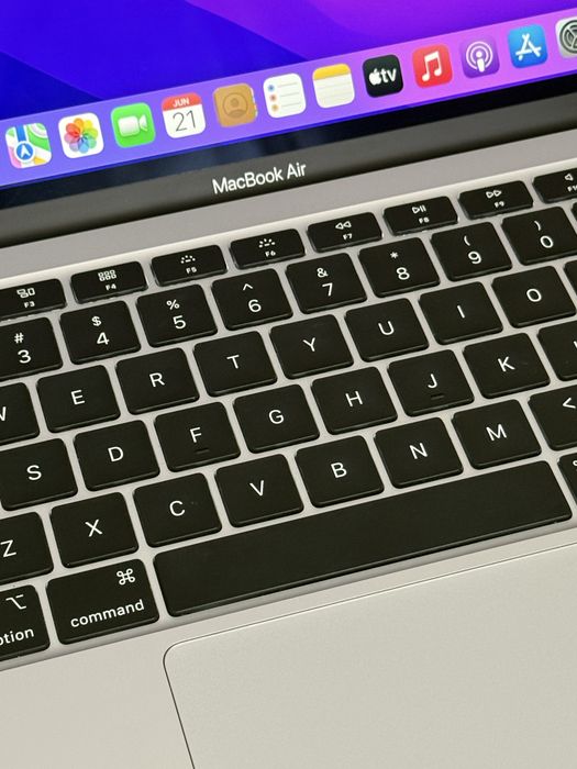 MacBook Air 13” A2179 (2020) Intel i5 1.1 GHz 8 GB RAM 256 GB SSD srebrny