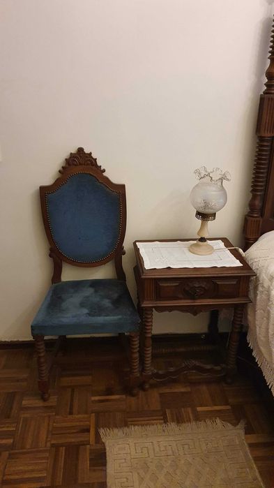 Mobilia Quarto classico completo em madeira maciça – estilo clássico