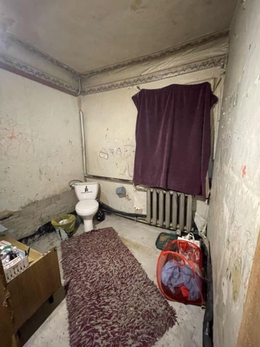 Продам пів будинку