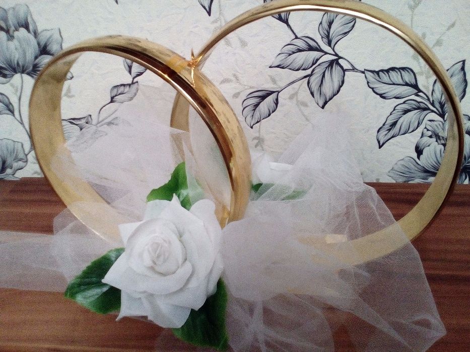 (300гр) Прокат свадебного украшения на машину.