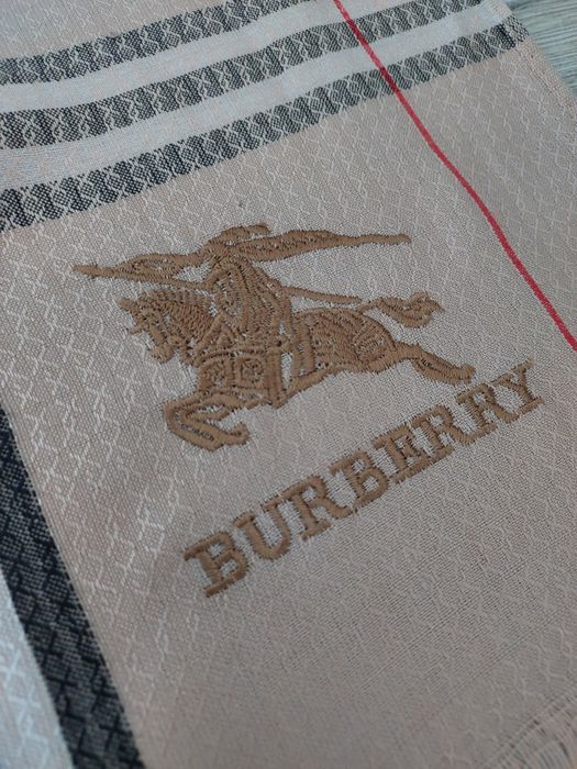 Szal Burberry Nowy opakowanie