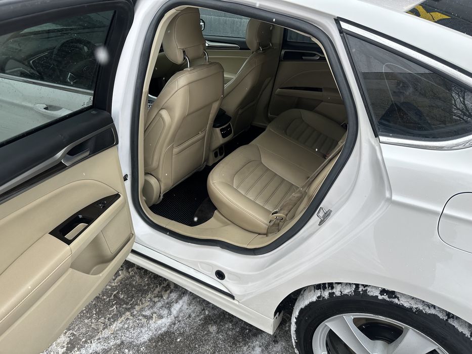 Ford Fusion Hybrid