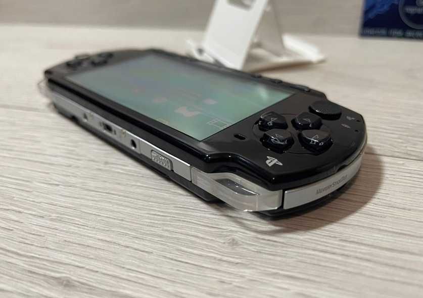 PSP Sony 2000 Slim Black 64GB+70 Ігор встановлено PlayStation Portable