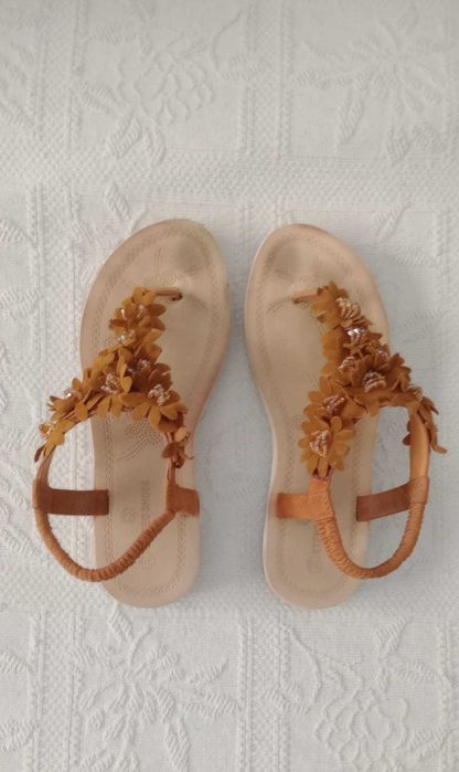 5 pares de Sandálias