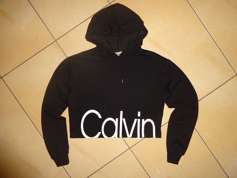 CALVIN KLEIN krótka młodzieżowa czarna bluza z kapturem białe logo OKAZJA S