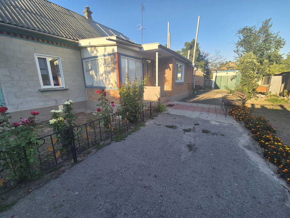 Продам будинок в районі автопарку