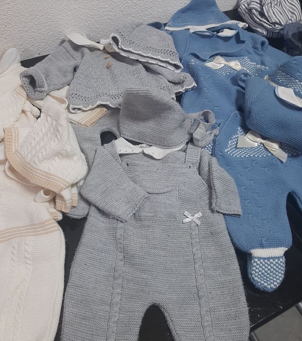 Fotos de algumas roupinhas e calçado para gémeos(meninos) 0-12 meses
