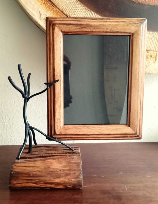 Moldura Rústica em madeira ( artesanal )