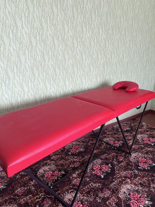 Кушетка для масажу , нарощення вій