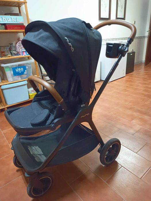 Carrinho Nuna TRIV NEXT – Reversível e Compacto (Estado Impecável