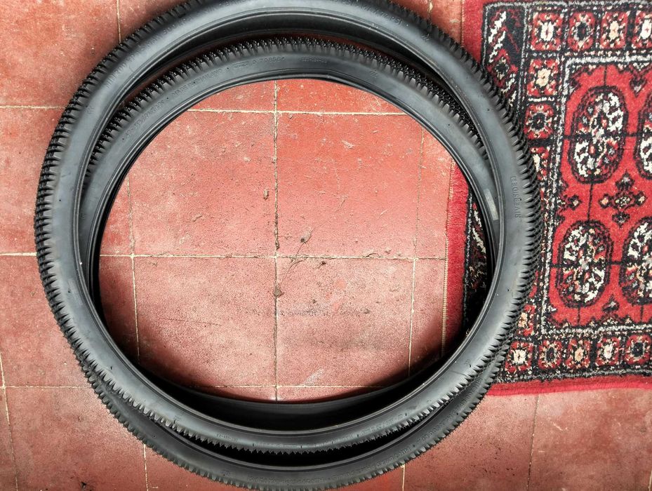 Pneus Riverside 26 x1.85 novos