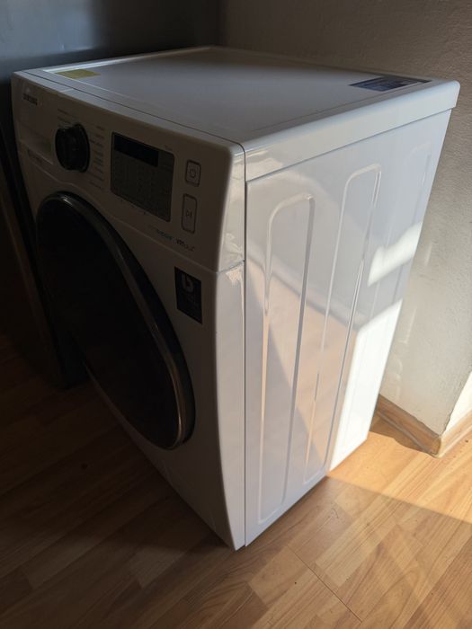 Прально - сушишьна машина SAMSUNG WD80K52E0AW/UA
