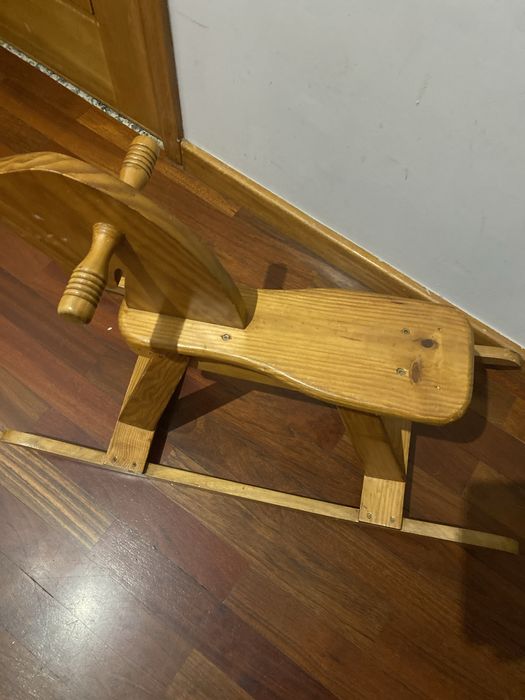 Cavalo de madeira para bebe