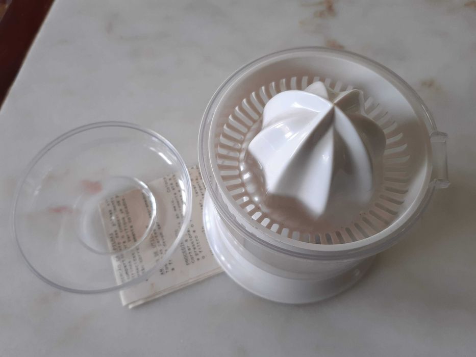 Espremedor citrinos, a pilhas, nunca usado