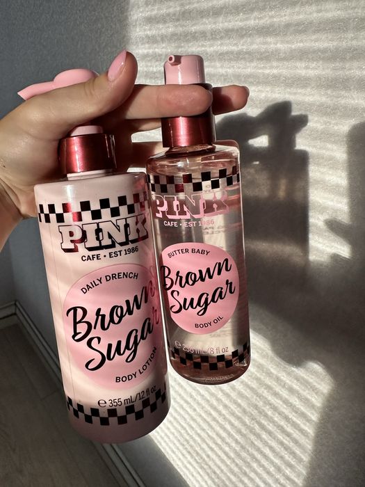 Олійка та лосьйон для тіла від Pink.Аромат BROWN SUGAR