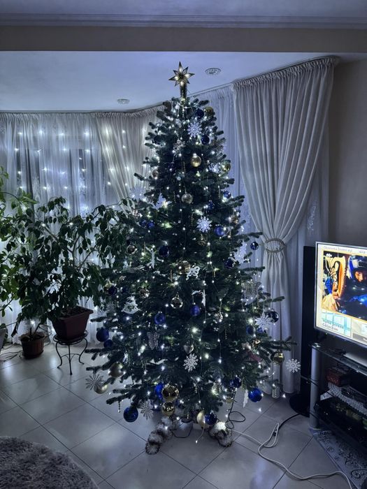 Віденська зелена 2,1 м  штучна лита ялинка преміум якості Сіга Груп