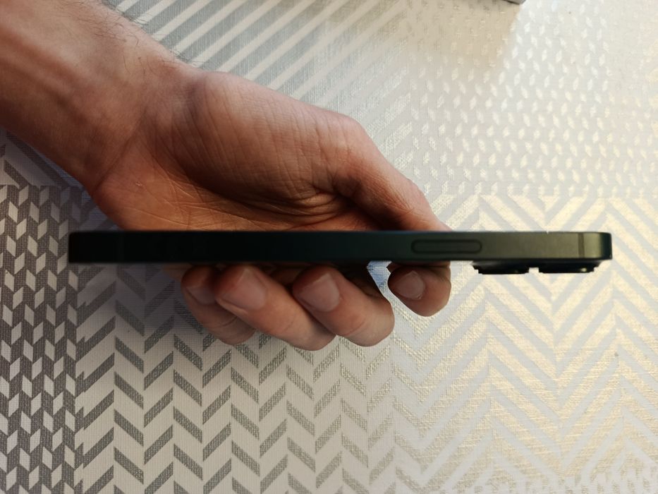 iPhone 14 128GB stan bardzo dobry bateria 87%