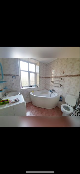 Продаю двухкомнатную в старом центре