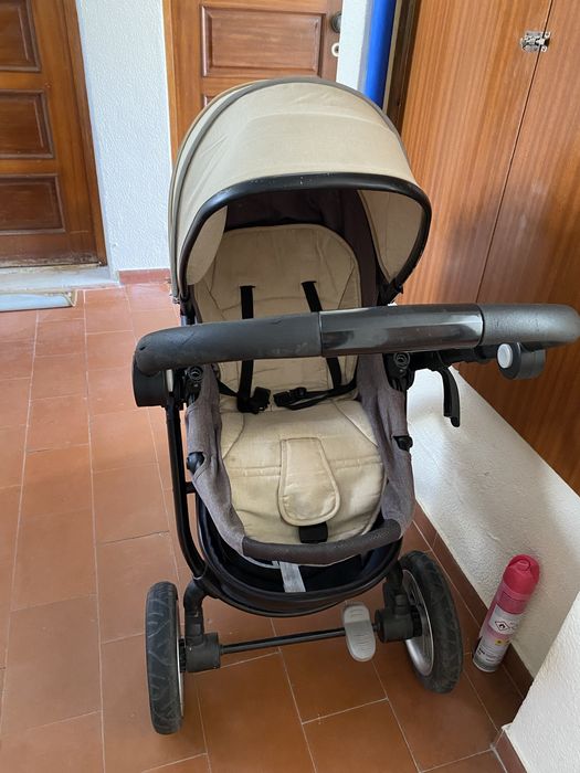 Carrinho de bebe zy, acompanha Ovo,  “bebe conforto”.