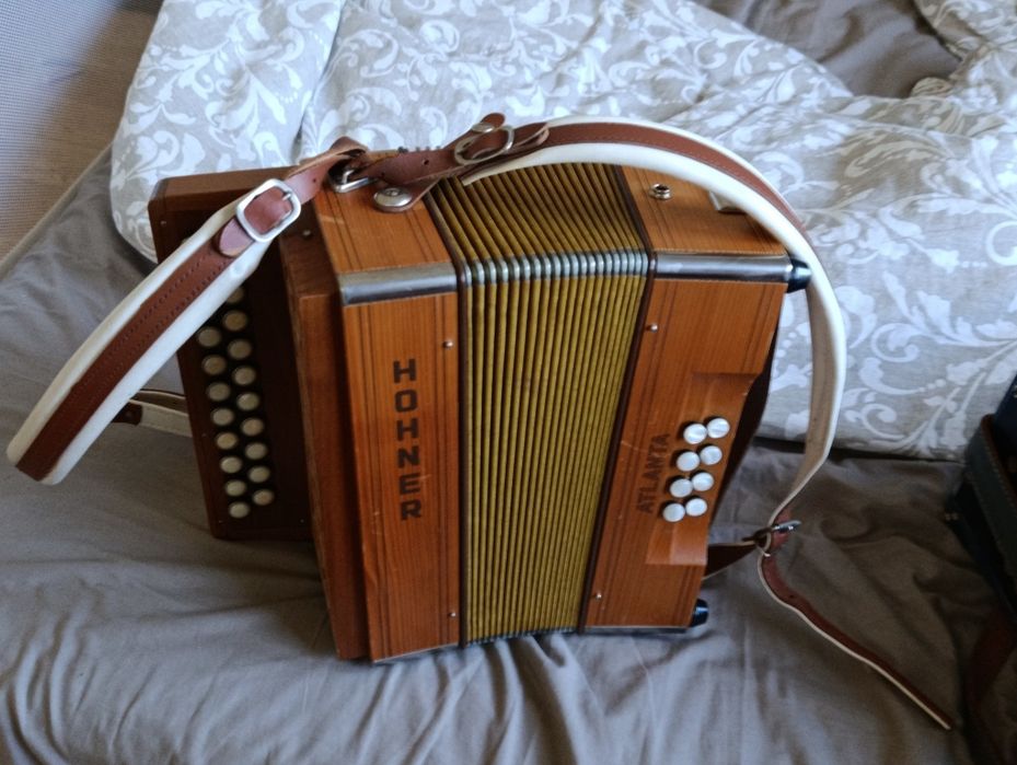 Concertina Hohner como nova