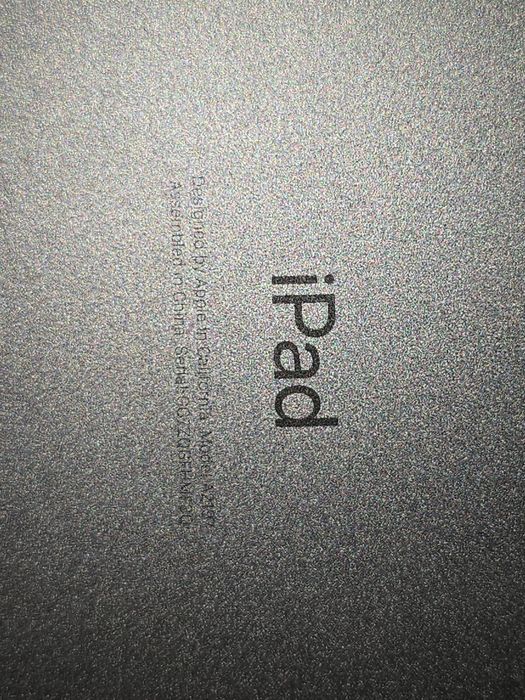 Продаю Ipad 7 2019 на запчасти