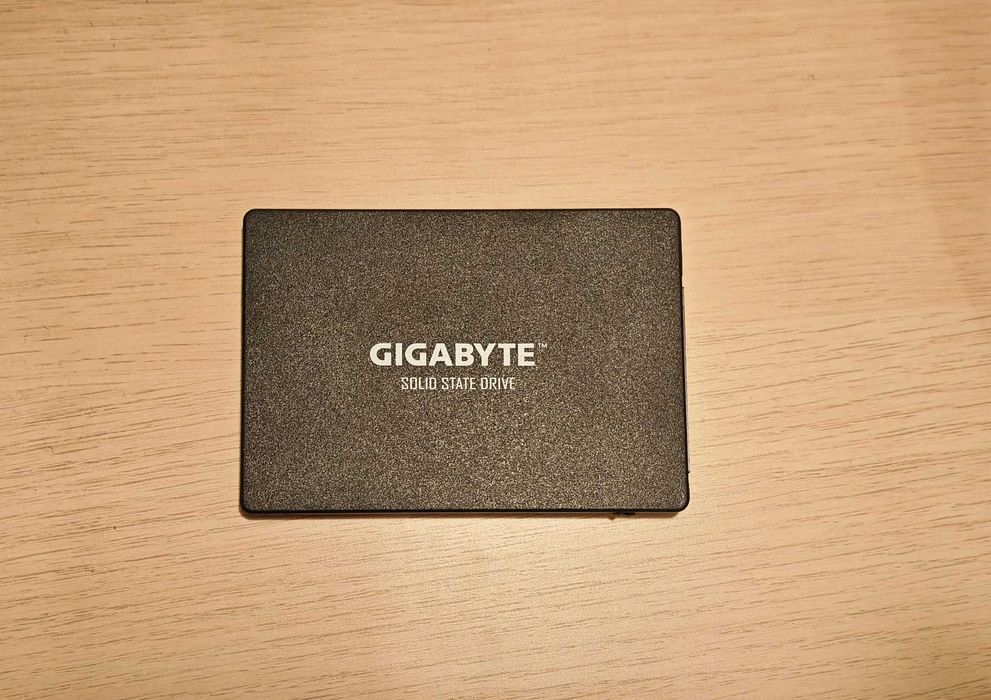 Dysk SSD 240 GB Gigabyte