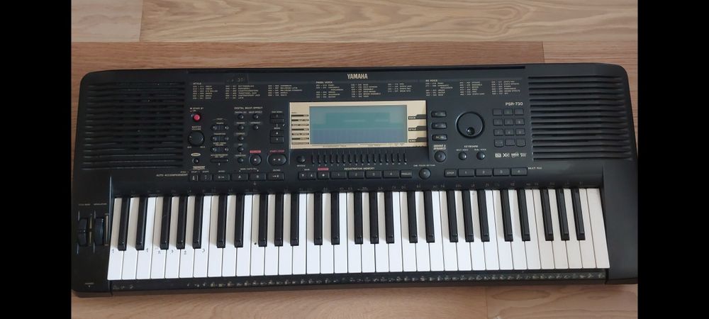 Teclado Yamaha PSR-730