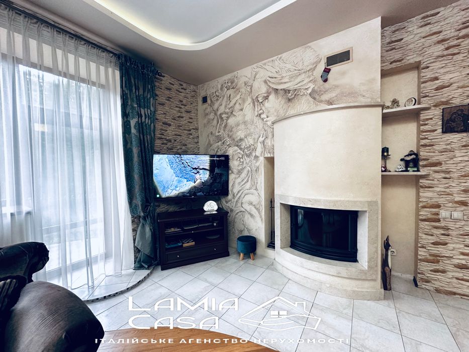 VIP будинок біля парку , в топовій локаціі