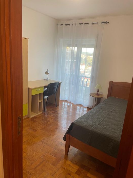 Alugua-se quartos em Coimbra em apto T3