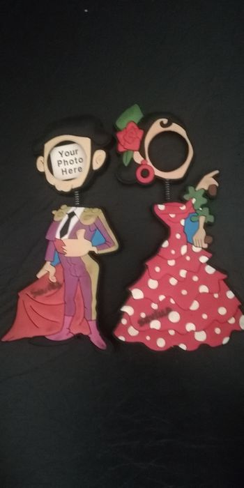 2 bonecos imans sevilhanas para colocar foto