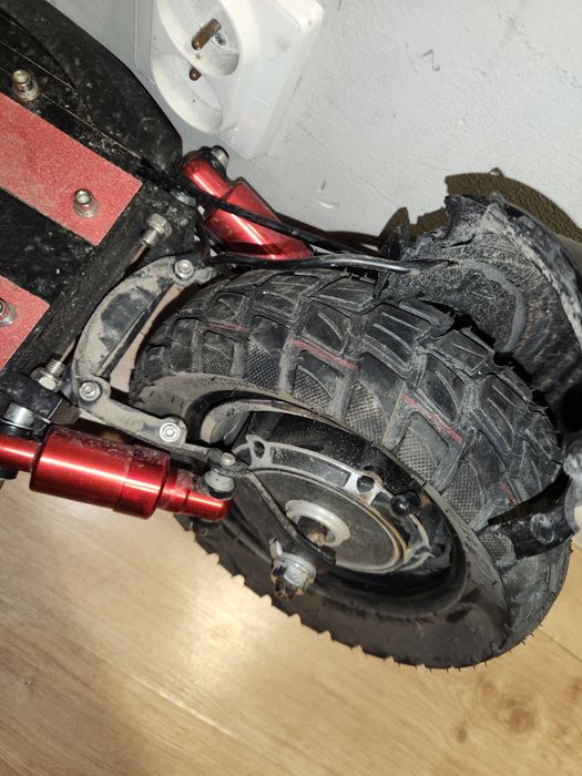 Hulajnoga elektryczna uszkodzona