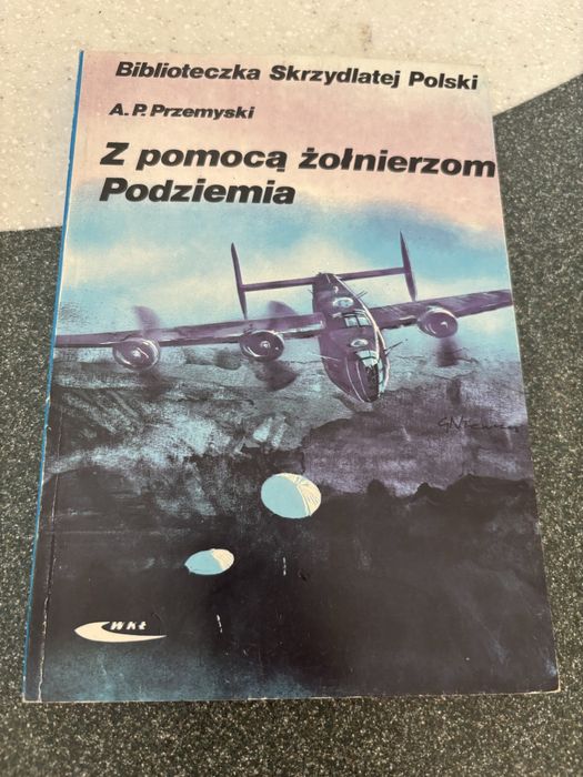 Ksiazka Z pomoca zolnierzom podziemia Przemyski