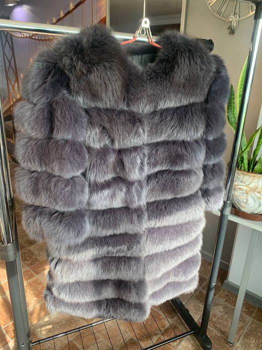 Шуби від 4300 грн та натуральні хутряні коміри від 500 грн

Продаю ве