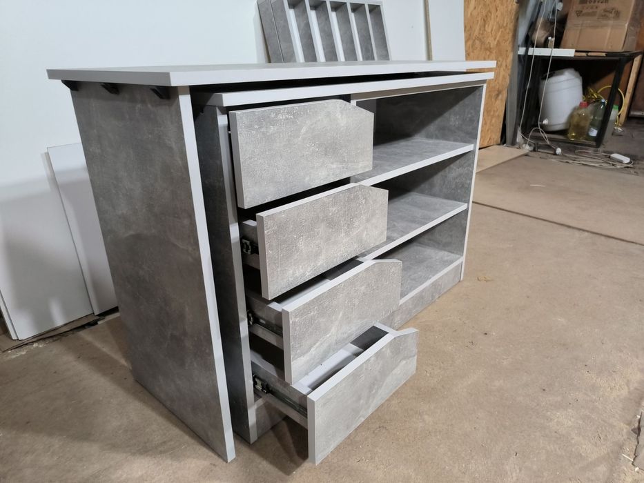 Стіл манікюрний стіл для манікюру.