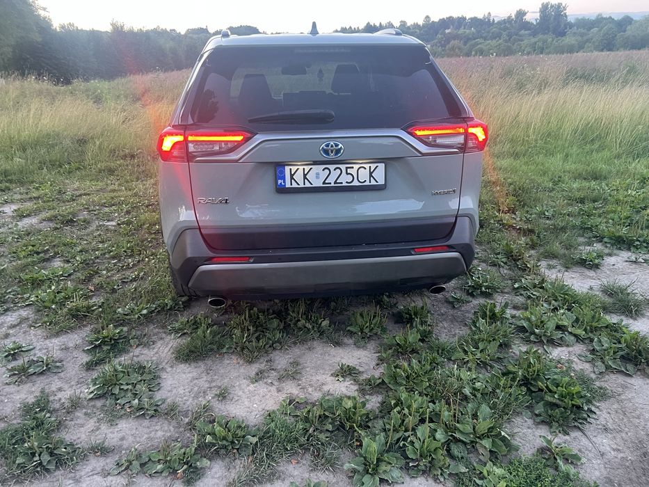 Rav4 v 2.5 hybryda 4/2