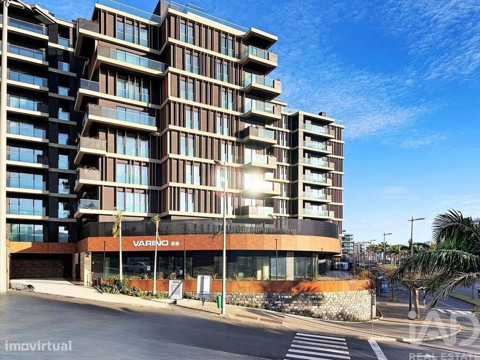 Apartamento T3 em São Martinho de 176 m2