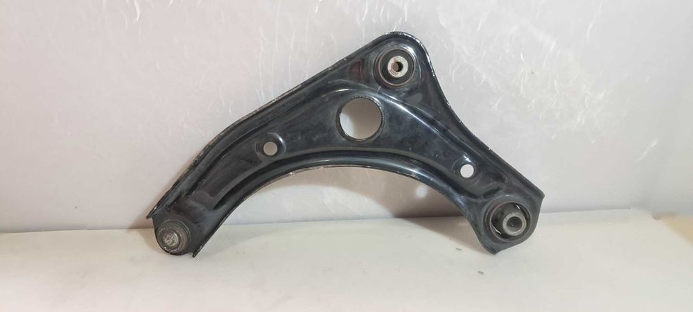 Nissan Versa Note 13-19 Рычаг нижний передний правый / Нисан Верса Нот