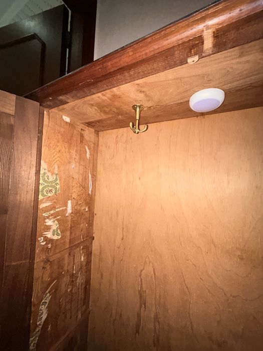 Armario vintage muito bom