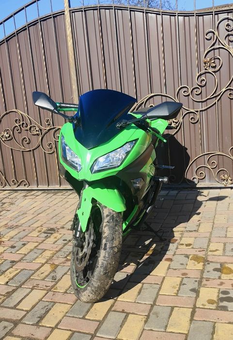Мотоцикл Kawasaki ninja 300