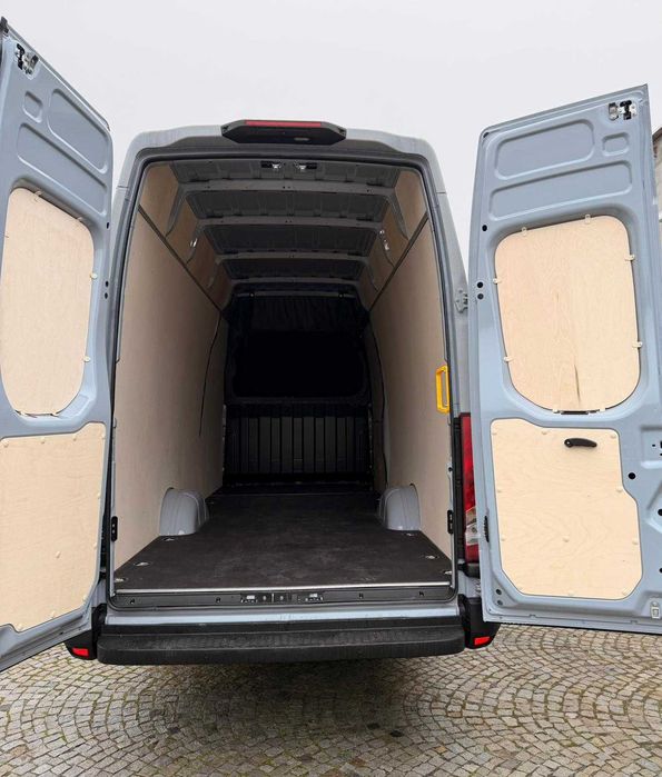Iveco Daily L4H3 --- Profesjonalna zabudowa ze sklejki --- KNAUTECH Zabudowy samochodów dostawczych
