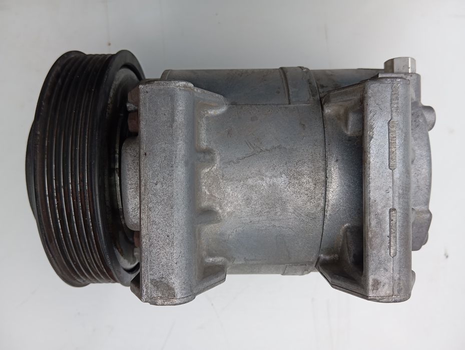 Nissan Cabstar Renault Maxity sprężarka klimatyzacji 2.5 DCI Wysyłka