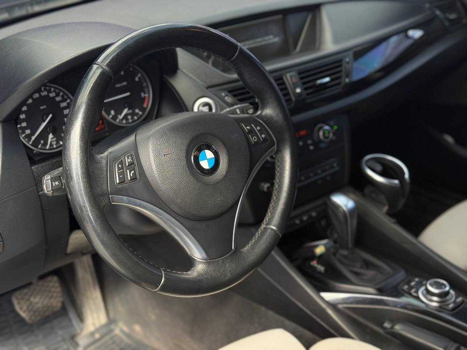 BMW X1 2011, 2.0 дизель, автомат, полный привод