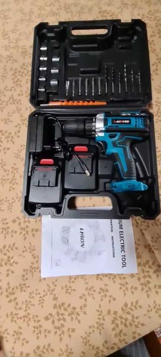 Parafusadora 18v nova na caixa, como as fotos mostram.