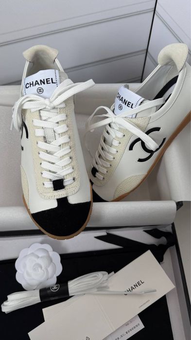 Кеди Chanel кроссовки чорні черные белые Шанель кросівки білі