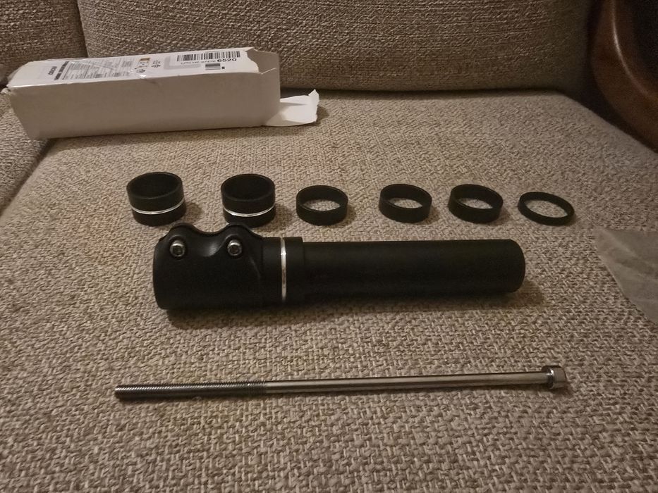 Extensor/adaptador para elevaçao de guiador de bicicleta